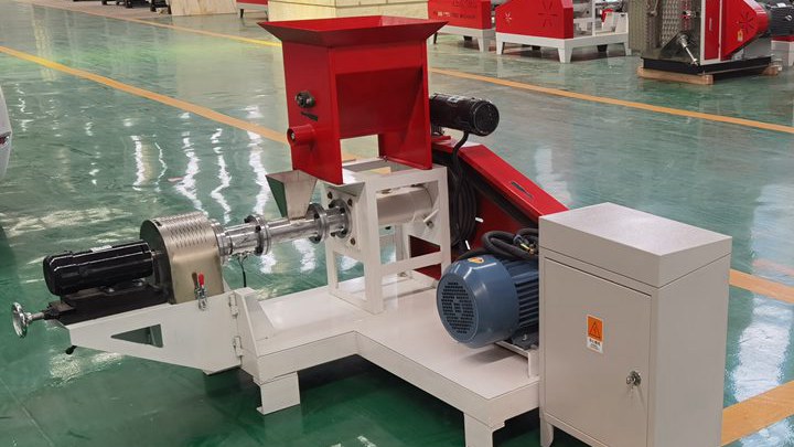 <h3>ce approved 700kg/h fish feed machine</h3>
